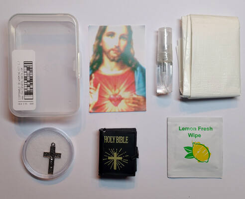 Disposable de-worming kit
