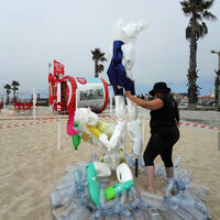 sculpture /