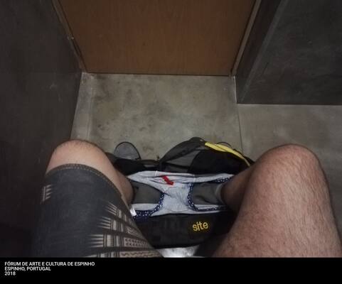 POOP
