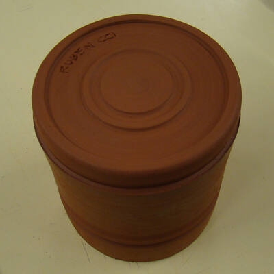 pottery
